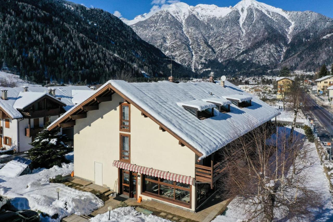 Bepy Hotel Garni Giustino Bagian luar foto