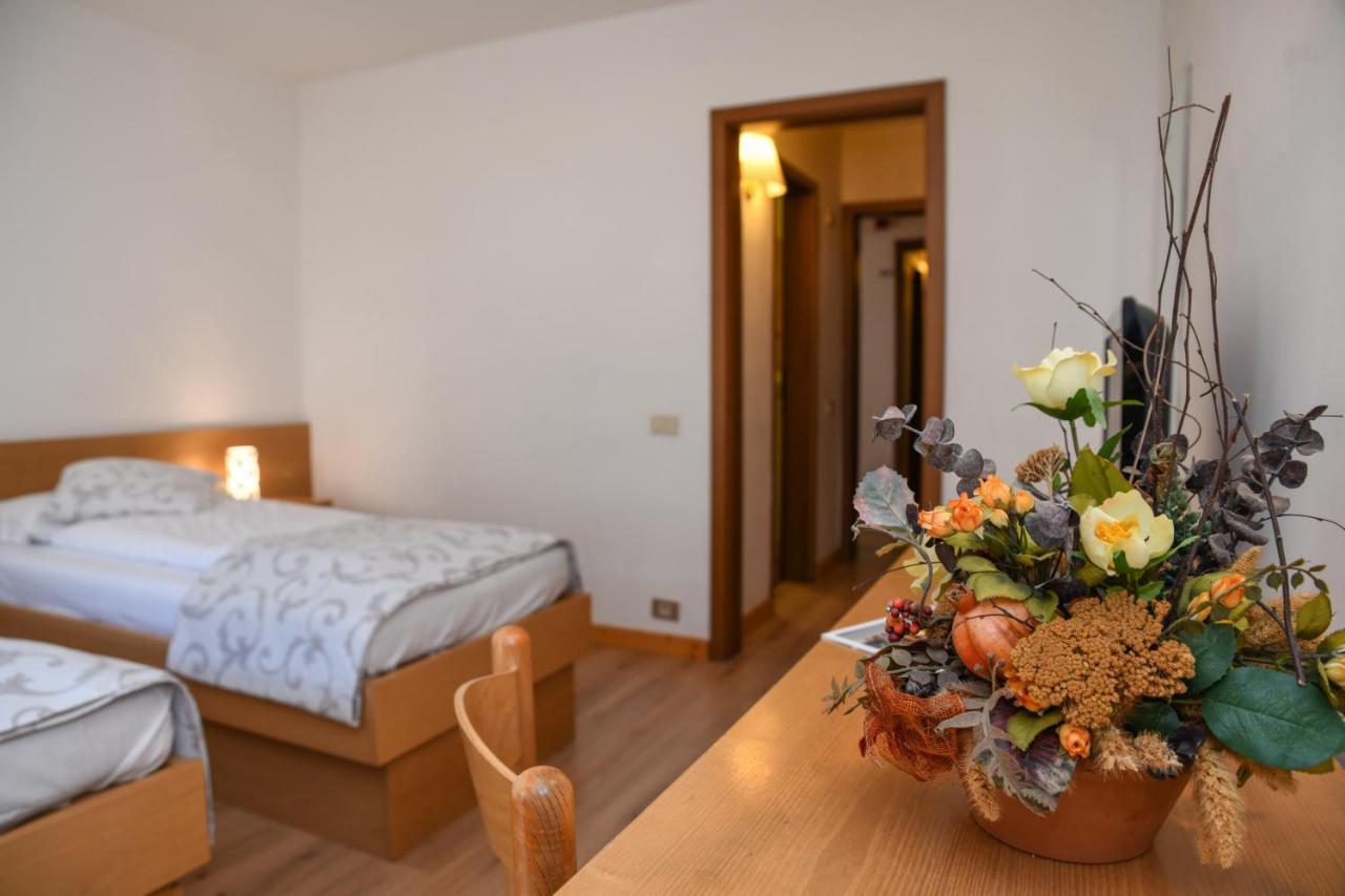 Bepy Hotel Garni Giustino Ruang foto