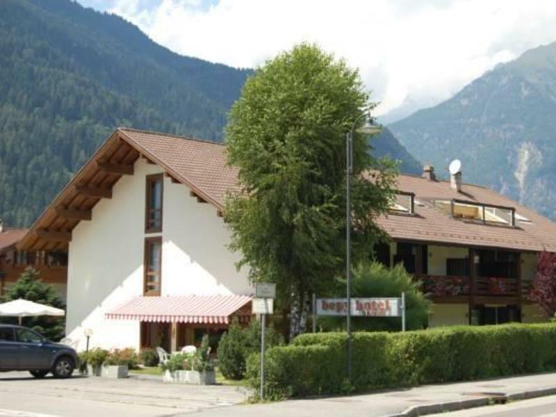 Bepy Hotel Garni Giustino Bagian luar foto
