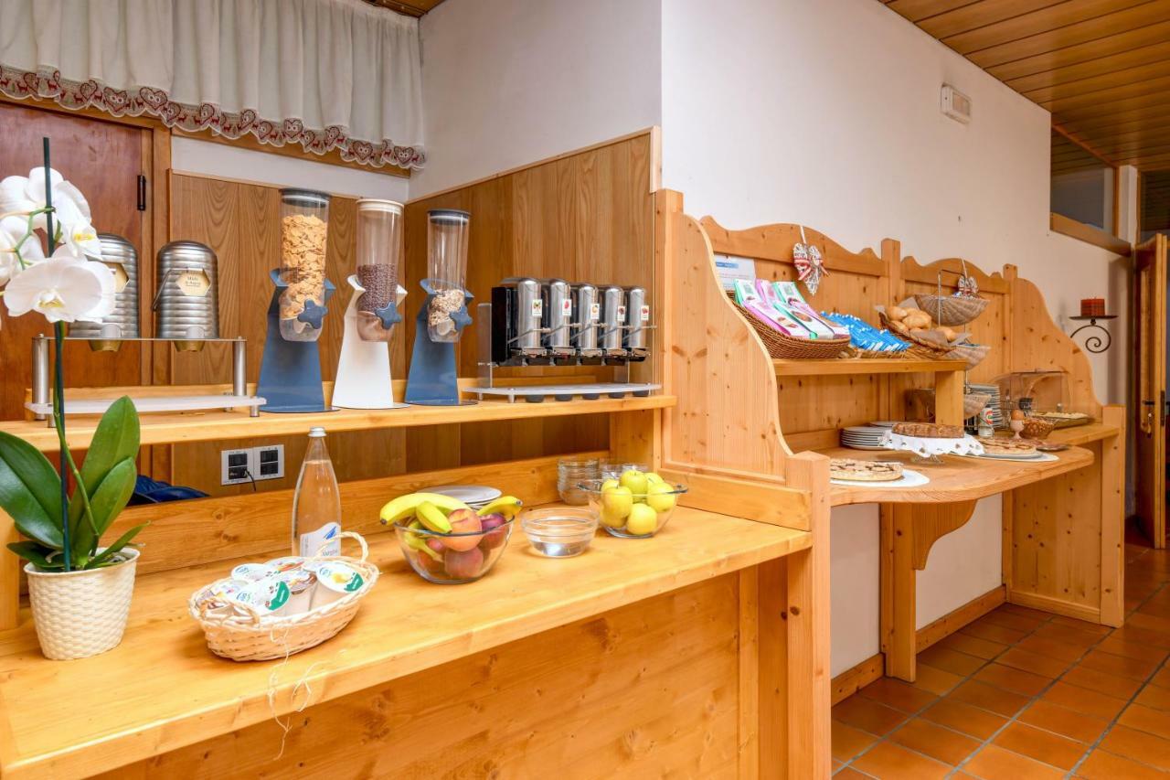 Bepy Hotel Garni Giustino Bagian luar foto